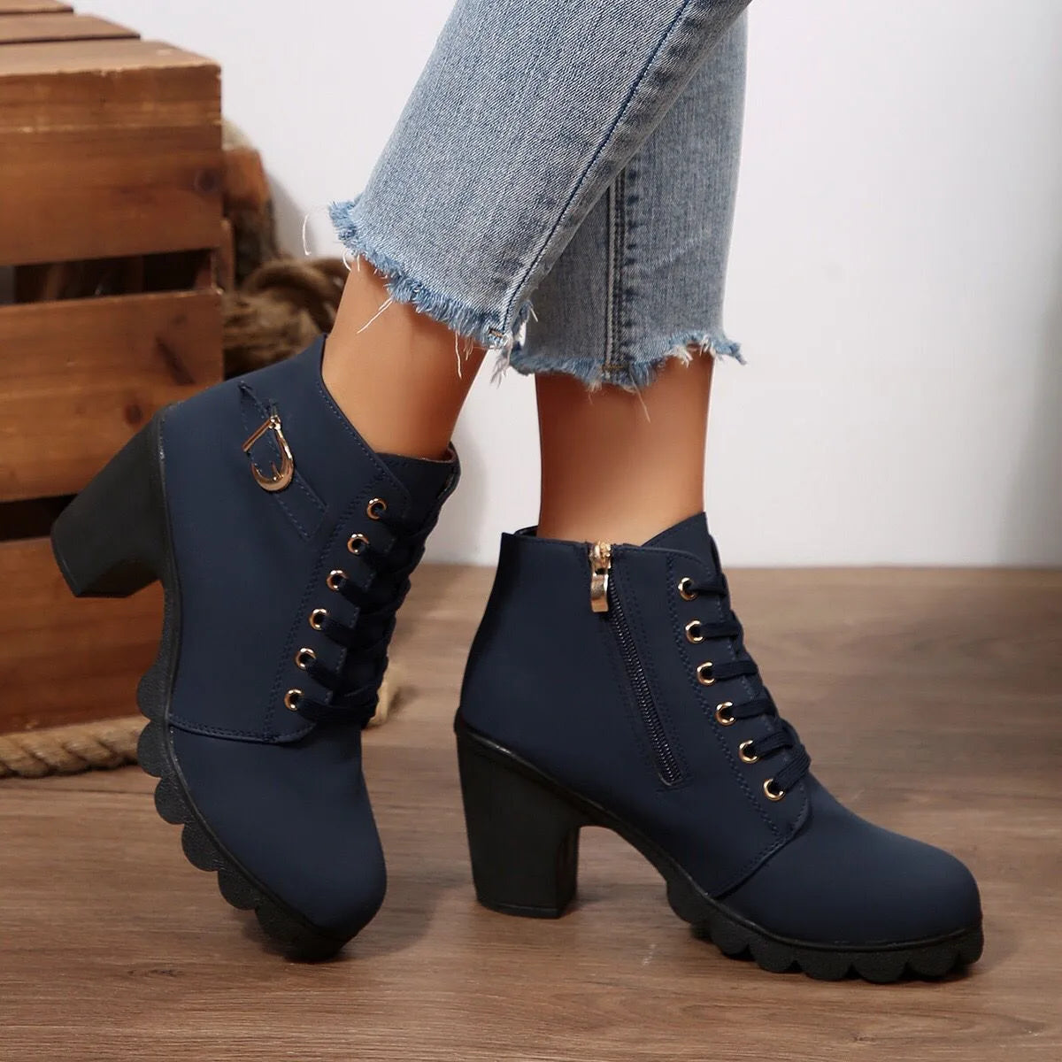 Women's Chunky Heel Leather Ankle Boots - Wide Fit, Cushioned Arch Support