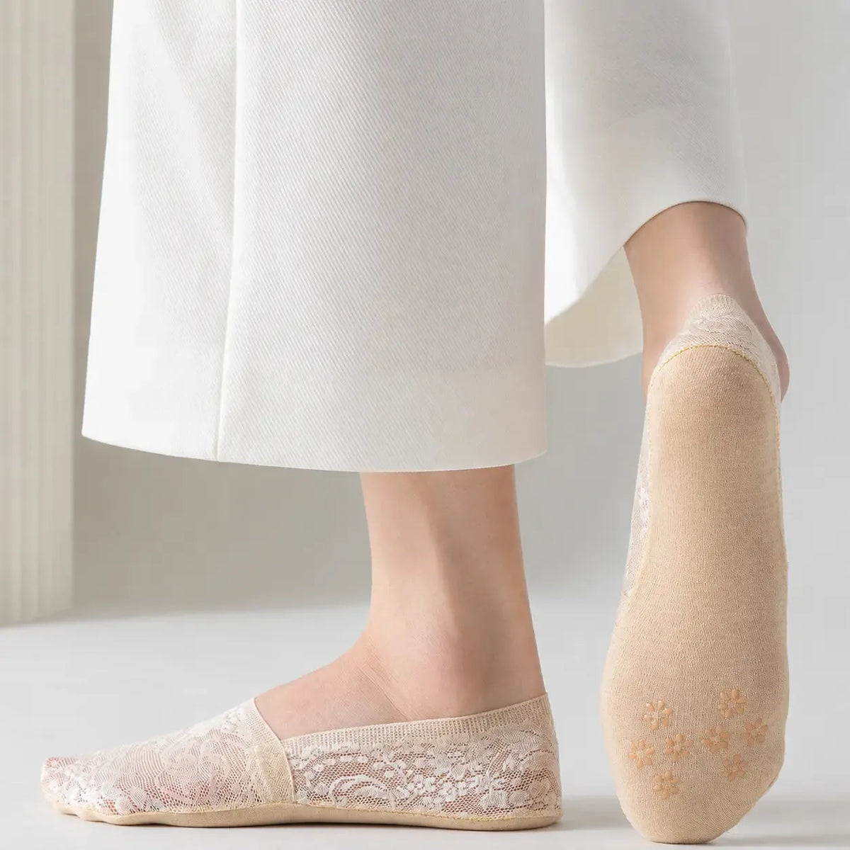 Zorvia Floral Lace No-Show Socks